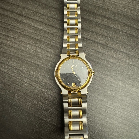 VINTAGE Authentic Gucci Watch 9000M Ladies Dial Quartz Two-Tone Link Date Watch - Picture 6 of 6